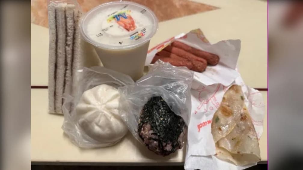 6樣餐點不到100元!超佛心早餐店三明治12元,網友:台北人看到價格驚掉下巴 6樣餐點不到100元!超佛心早餐店三明治12元,網友:台北人看到價格驚掉下巴