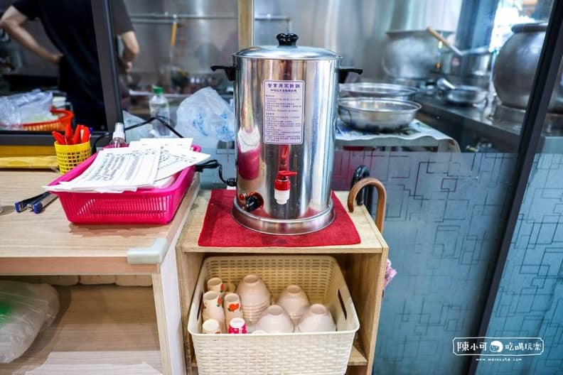挑戰免錢霸王餐!超狂老闆推「炒羊肉免費吃」,吃3碗飯就送1盤太佛心 挑戰免錢霸王餐!超狂老闆推「炒羊肉免費吃」,吃3碗飯就送1盤太佛心