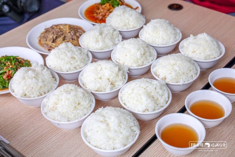 挑戰免錢霸王餐!超狂老闆推「炒羊肉免費吃」,吃3碗飯就送1盤太佛心 挑戰免錢霸王餐!超狂老闆推「炒羊肉免費吃」,吃3碗飯就送1盤太佛心