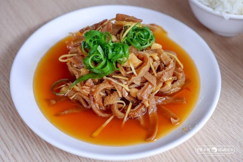 挑戰免錢霸王餐!超狂老闆推「炒羊肉免費吃」,吃3碗飯就送1盤太佛心 挑戰免錢霸王餐!超狂老闆推「炒羊肉免費吃」,吃3碗飯就送1盤太佛心