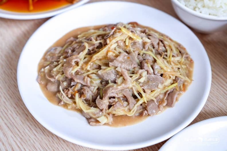 挑戰免錢霸王餐!超狂老闆推「炒羊肉免費吃」,吃3碗飯就送1盤太佛心 挑戰免錢霸王餐!超狂老闆推「炒羊肉免費吃」,吃3碗飯就送1盤太佛心