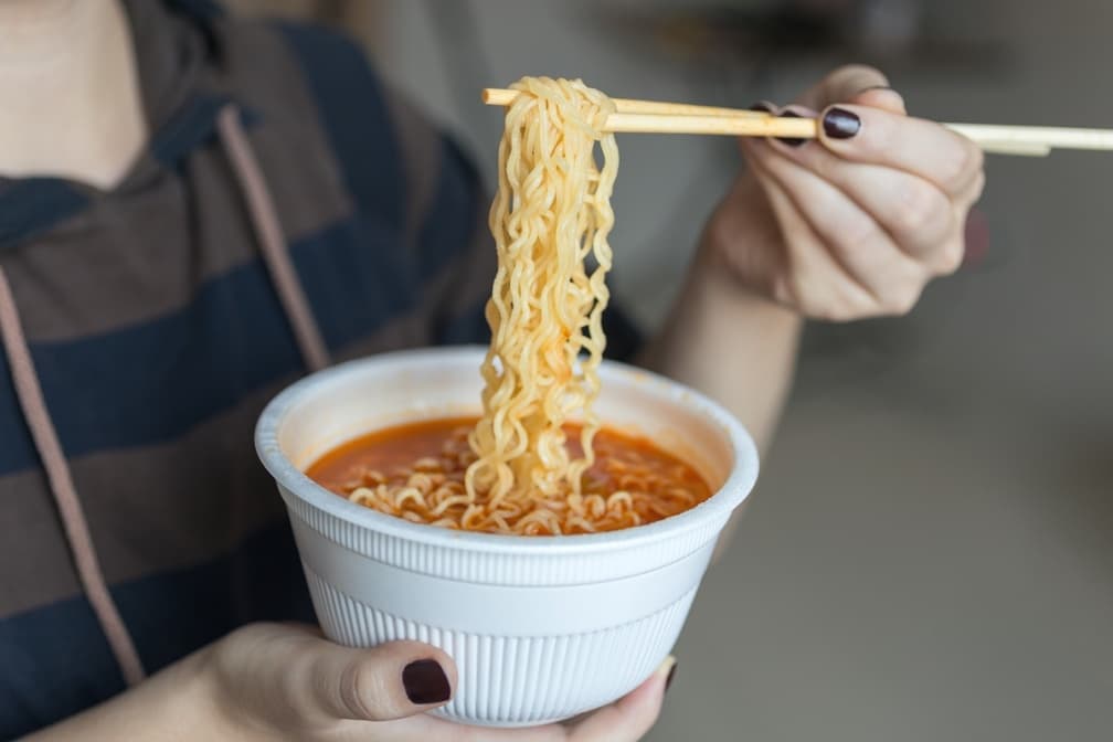 泡麵用煮的還是泡的才好吃?網友:「這樣吃」才是泡麵最高境界 泡麵用煮的還是泡的才好吃?網友:「這樣吃」才是泡麵最高境界