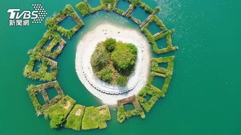 日月潭暗藏密碼?空拍「拉魯島消波排」疑出現0888、0698,官方出面回應了 日月潭暗藏密碼?空拍「拉魯島消波排」疑出現0888、0698,官方出面回應了