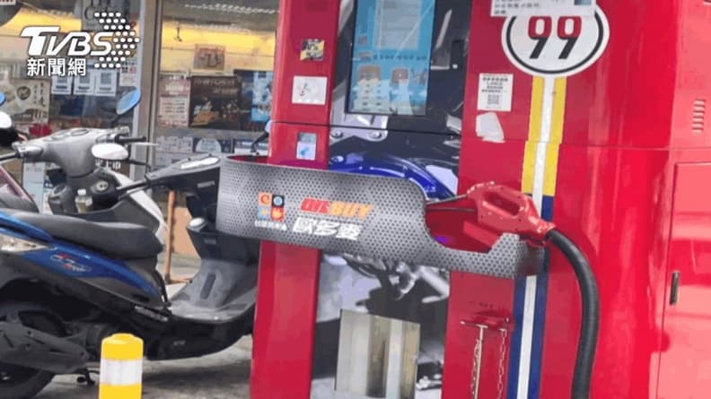 7-11招牌神祕「糖果標誌」啥用途?答案藏在全台50間門市,還有更多隱藏服務 7-11招牌神祕「糖果標誌」啥用途?答案藏在全台50間門市,還有更多隱藏服務
