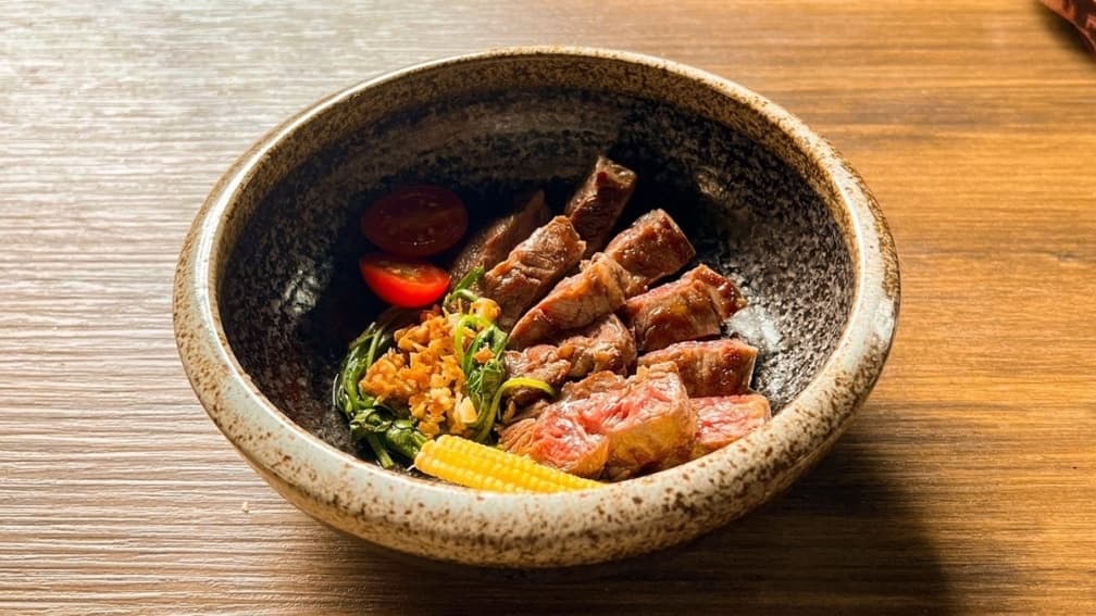 【食尚獨家優惠】560元午仔魚免費送!燒烤名店插旗台中,串燒x鐵板新吃法 【食尚獨家優惠】560元午仔魚免費送!燒烤名店插旗台中,串燒x鐵板新吃法