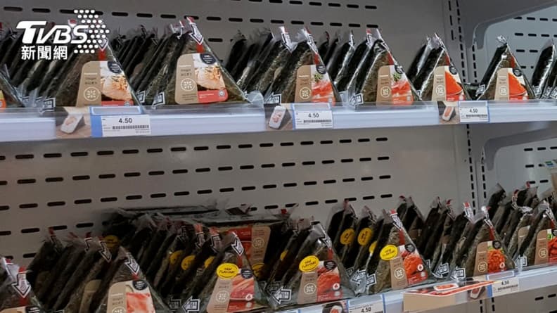 加熱吃容易變胖?他買超商飯糰要微波遭同事阻止,內行網友揭驚人真相 加熱吃容易變胖?他買超商飯糰要微波遭同事阻止,內行網友揭驚人真相