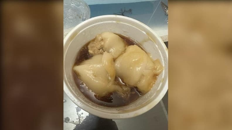 男友買肉圓沒加1物她秒崩潰!PO文抱怨「這碗肉圓死了」掀兩派網友論戰 男友買肉圓沒加1物她秒崩潰!PO文抱怨「這碗肉圓死了」掀兩派網友論戰