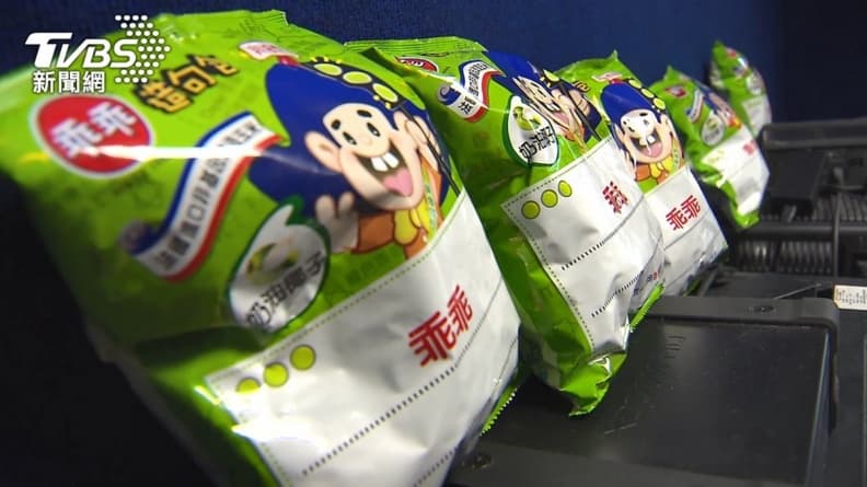 台灣人迷信?進飯店房前先敲門被批蠢,她回嗆男友1行為更雙標 台灣人迷信?進飯店房前先敲門被批蠢,她回嗆男友1行為更雙標