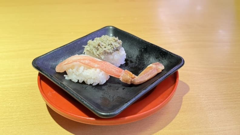 松葉蟹限時半價40元!歡慶生日壽司郎「螃蟹壽司」回歸,再收安妮亞免費周邊 松葉蟹限時半價40元!歡慶生日壽司郎「螃蟹壽司」回歸,再收安妮亞免費周邊