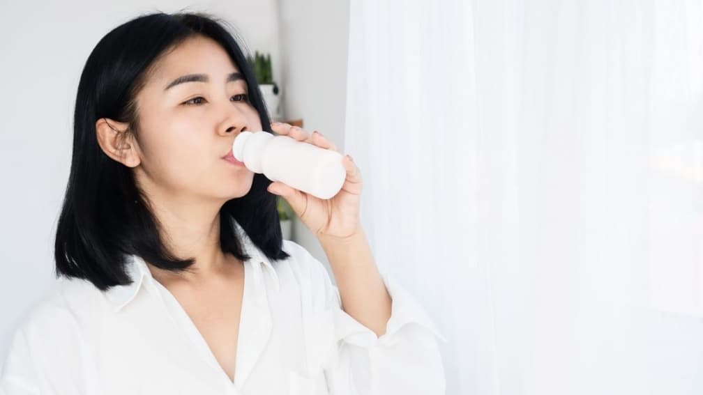 「1健康飲品」實際上比可樂還肥!專家揭正確喝法,不只幫助排便還降膽固醇