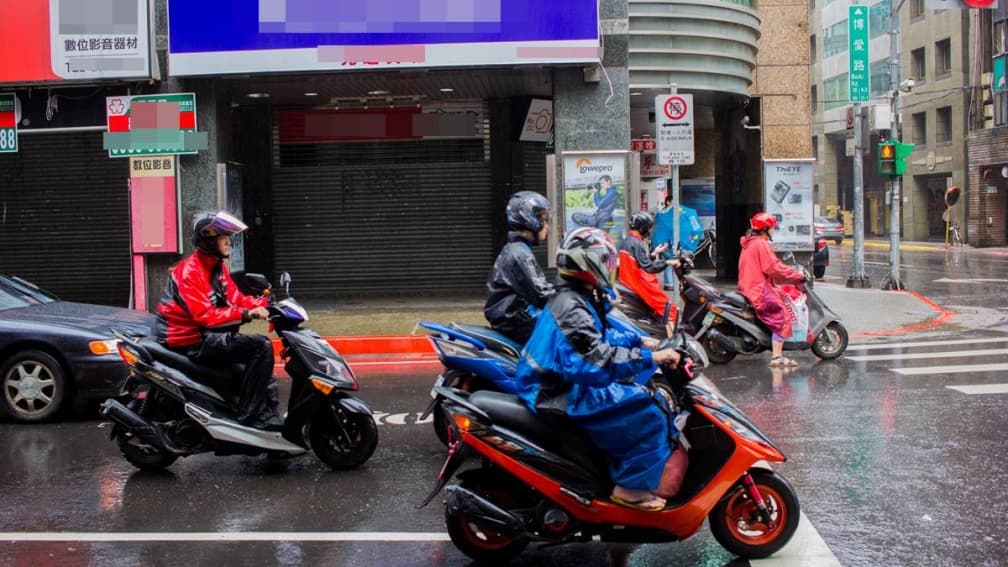 光復連假天氣一覽!今「雨區擴大南修」多地雨彈狂炸,直到這天才回暖 光復連假天氣一覽!今「雨區擴大南修」多地雨彈狂炸,直到這天才回暖