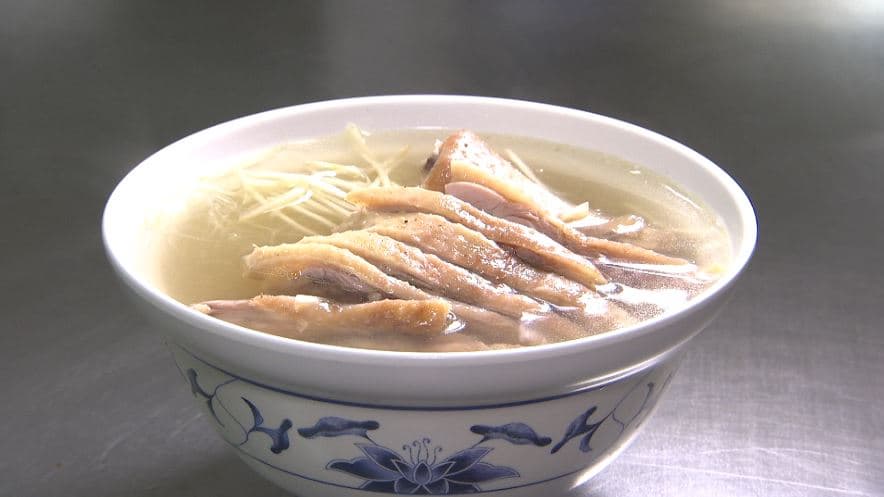 美食藏在巷弄裡,hen厲害的煙燻鴨肉 鴨肉本7.JPG