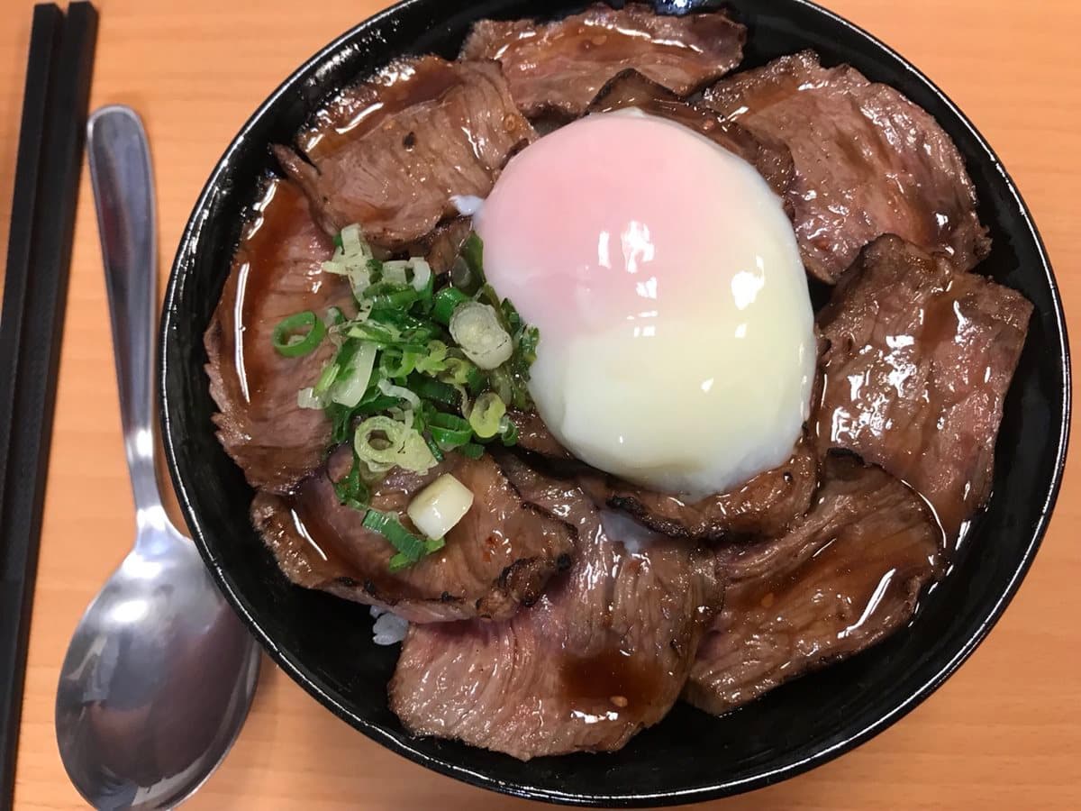 最猛特色丼飯 限定「豪邁牛筋丼」要吃得碰運氣 最猛特色丼飯 限定「豪邁牛筋丼」要吃得碰運氣