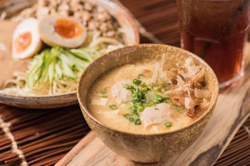姓「陳」的朋友看過來!超人氣排隊消夜美食,祭出涼麵免費吃! 22045717_831573367022994_7093958233390485566_n.jpg