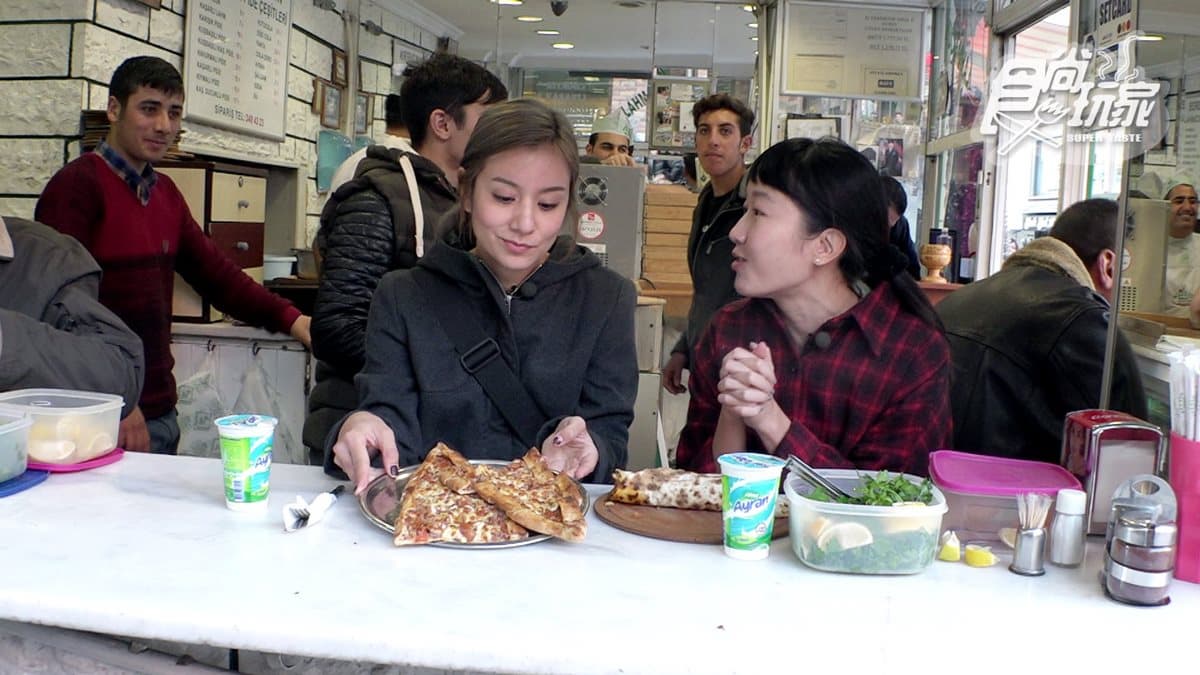 背包客激推!這間土式披薩要捲起來吃 背包客激推!這間土式披薩要捲起來吃