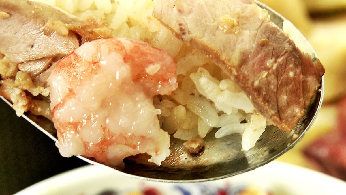 肉片滷肉飯搭滿桌小菜 南部超經典早餐 肉片滷肉飯搭滿桌小菜 南部超經典早餐