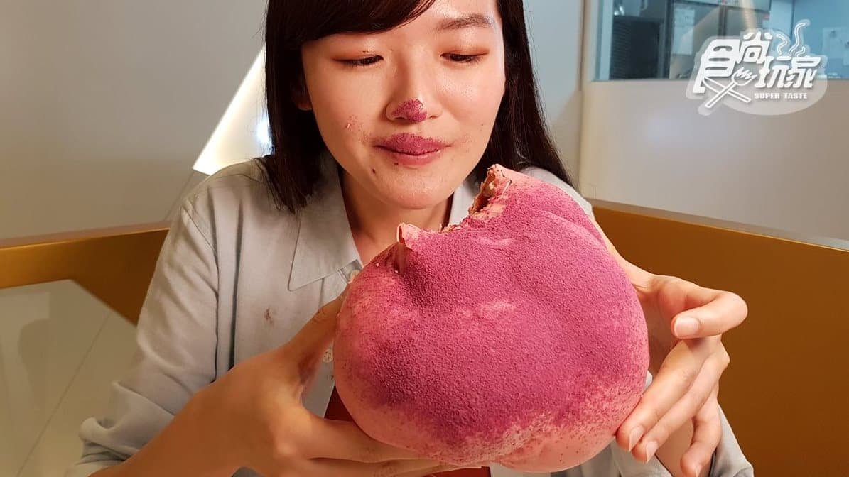髒得很粉嫩!比臉大「草莓髒髒包」掀瘋狂搶購潮 髒得很粉嫩!比臉大「草莓髒髒包」掀瘋狂搶購潮