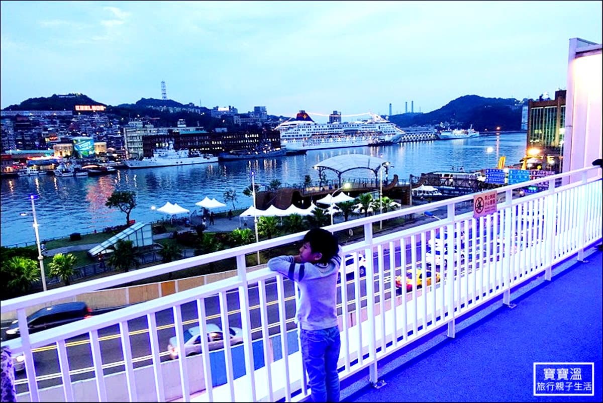 基隆地表最強景點!看郵輪進港、賞超美夜景的「海景空中跑道」 基隆地表最強景點!看郵輪進港、賞超美夜景的「海景空中跑道」