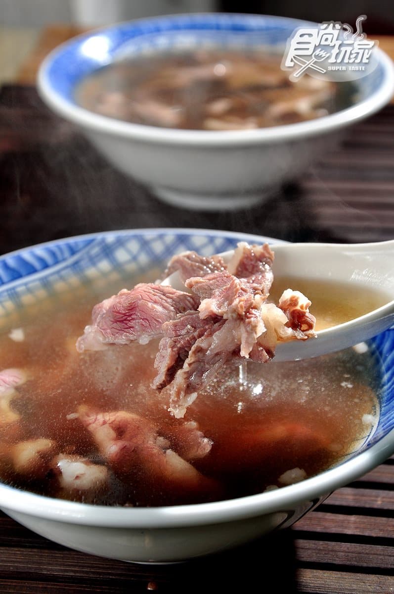 台南保安宮廟口必吃這6家:蝦仁肉圓創始店、5秒起鍋鱔魚意麵、80年香腸熟肉 台南保安宮廟口必吃這6家:蝦仁肉圓創始店、5秒起鍋鱔魚意麵、80年香腸熟肉