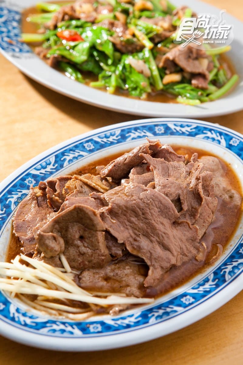 台南人的口袋美食(3)!安平區7家吃貨指定:獨門紅麴牛肉羹、飯店級當歸鴨麵線、日賣百斤蚵捲 台南人的口袋美食(3)!安平區7家吃貨指定:獨門紅麴牛肉羹、飯店級當歸鴨麵線、日賣百斤蚵捲