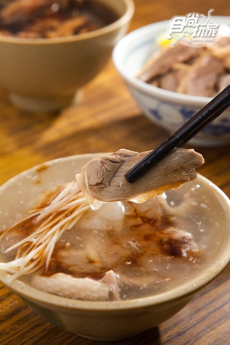 台南人的口袋美食(3)!安平區7家吃貨指定:獨門紅麴牛肉羹、飯店級當歸鴨麵線、日賣百斤蚵捲 台南人的口袋美食(3)!安平區7家吃貨指定:獨門紅麴牛肉羹、飯店級當歸鴨麵線、日賣百斤蚵捲