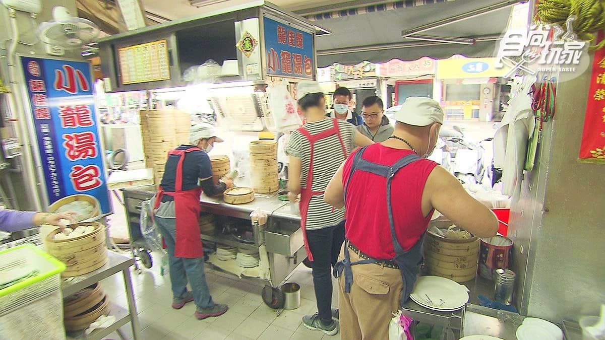 別只吃鼎泰豐!北中南3家厲害小籠包:手掌大日賣3000個、凌晨3點半搶買一匙湯包 別只吃鼎泰豐!北中南3家厲害小籠包:手掌大日賣3000個、凌晨3點半搶買一匙湯包