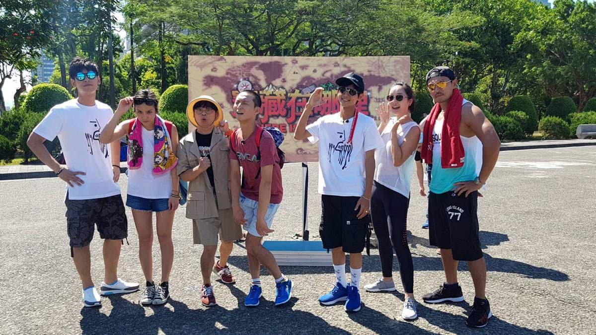 SHE壞掉了?!「食尚S.H.儀」來囉,本尊Ella、Selina都來按讚! SHE壞掉了?!「食尚S.H.儀」來囉,本尊Ella、Selina都來按讚!