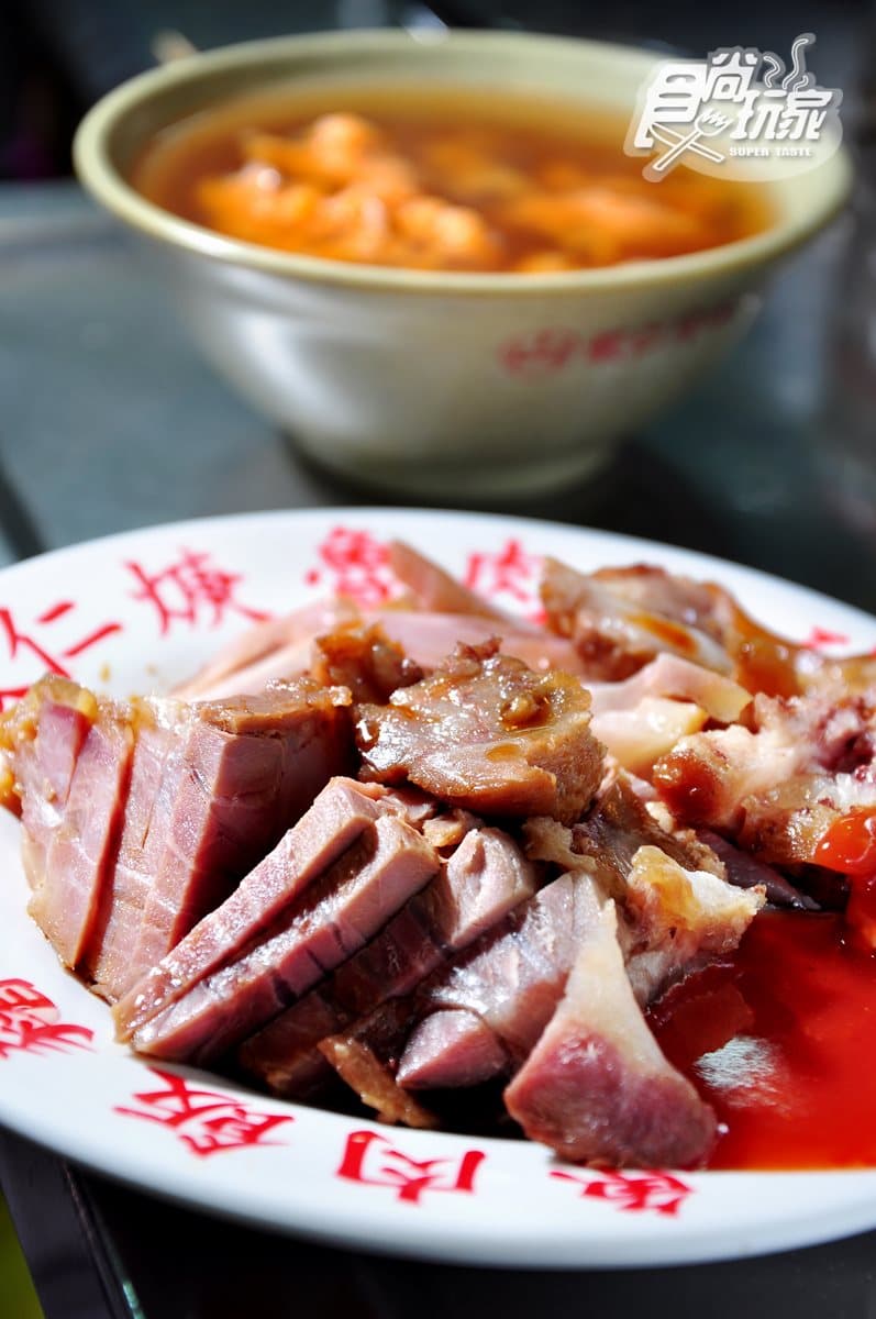基隆廟口必吃「仁三路」這5攤:6隻螯肉螃蟹羹、百年滷肉飯、冰糖肉刈包 基隆廟口必吃「仁三路」這5攤:6隻螯肉螃蟹羹、百年滷肉飯、冰糖肉刈包