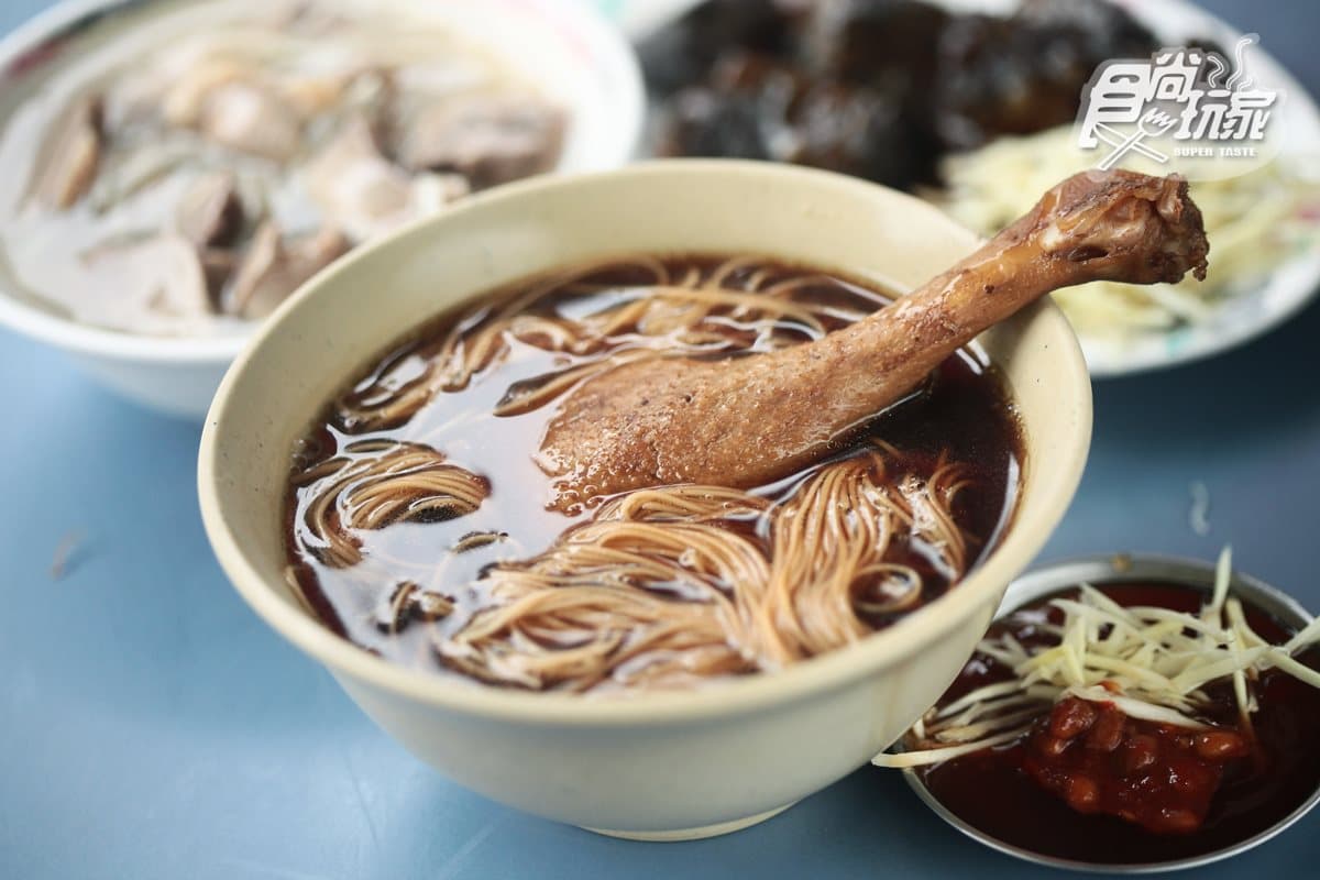 幫你找到了!台南7家隱藏版小吃:豆腐皮捲臭豆腐、乾煎肉圓、祖傳祕方當歸鴨 幫你找到了!台南7家隱藏版小吃:豆腐皮捲臭豆腐、乾煎肉圓、祖傳祕方當歸鴨