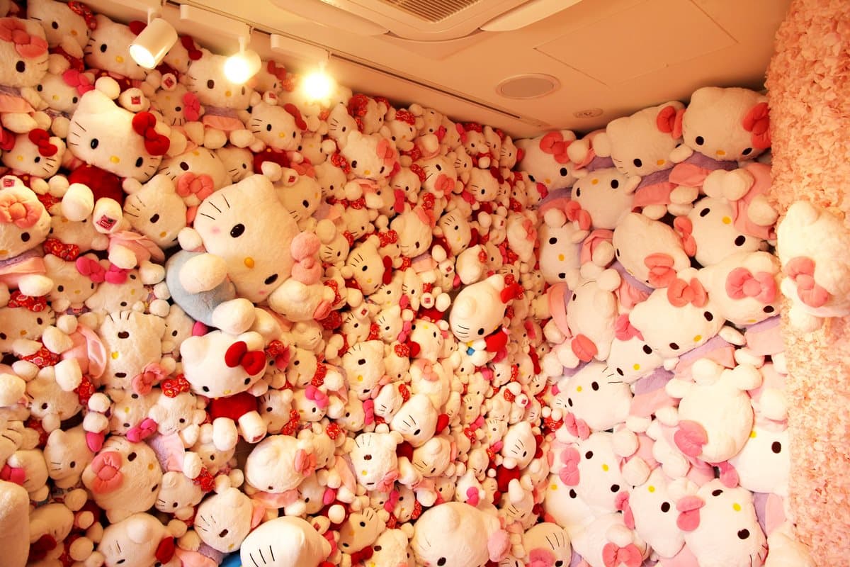 【新開店】HELLO KITTY迷最新朝聖地!11公尺巨型貓頭、凱蒂貓賓士車 拍起來超夢幻 【新開店】HELLO KITTY迷最新朝聖地!11公尺巨型貓頭、凱蒂貓賓士車 拍起來超夢幻