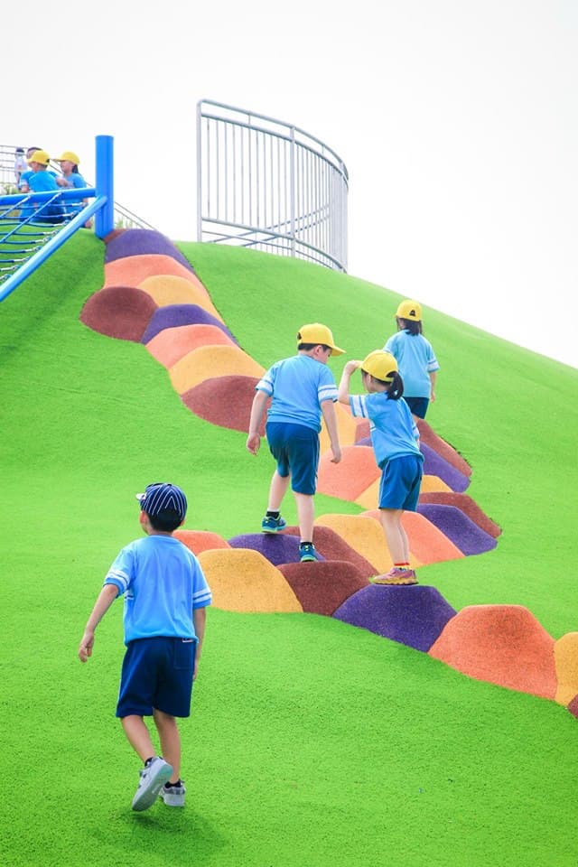 新北市又多一座「新公園」!超大滑草坡道、20公尺彩繪溜滑梯、野外滑索道~玩瘋了 新北市又多一座「新公園」!超大滑草坡道、20公尺彩繪溜滑梯、野外滑索道~玩瘋了