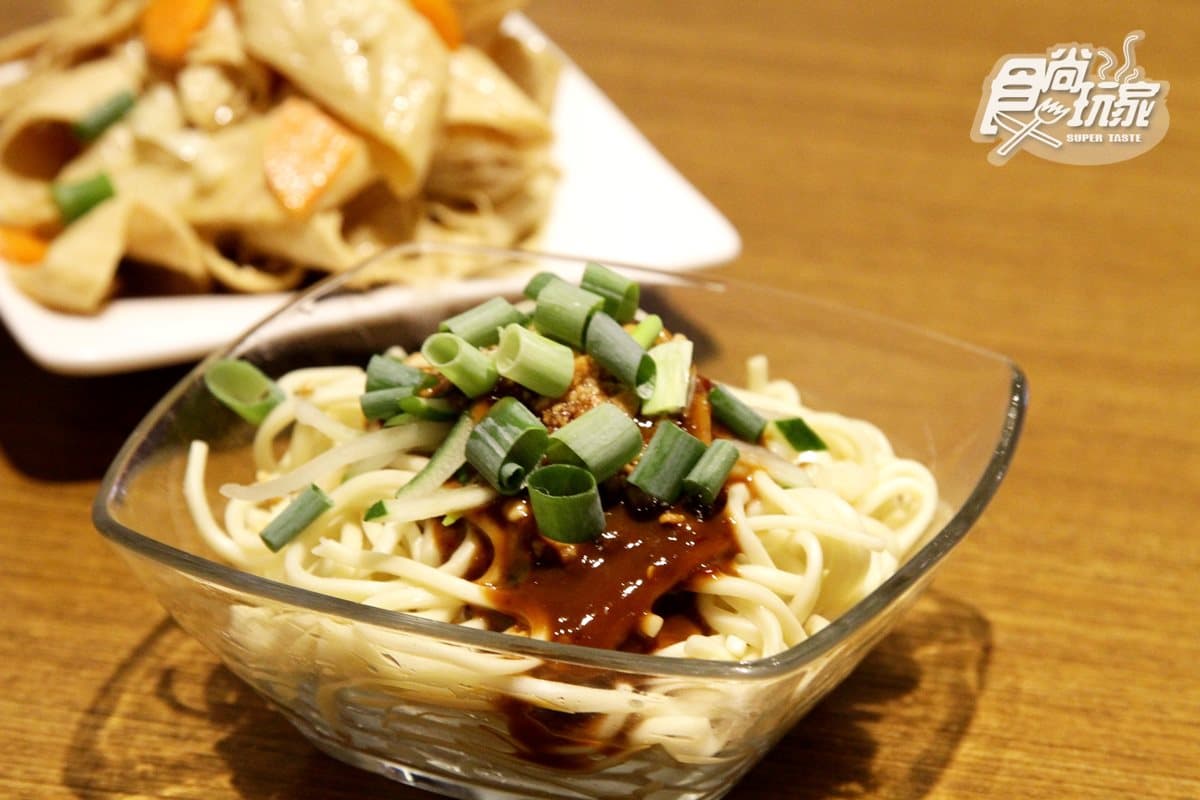 浮誇上桌!3家超澎派烤魚料理,麻辣烤物海鮮一次滿足 浮誇上桌!3家超澎派烤魚料理,麻辣烤物海鮮一次滿足