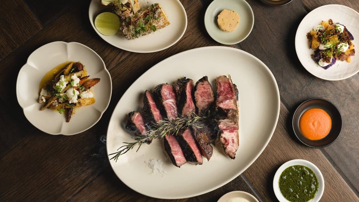 【新開店】「柴燒」42盎司牛排頂級滿足!帥哥名廚開燒烤餐廳 百萬夢幻烤爐成亮點 【新開店】「柴燒」42盎司牛排頂級滿足!帥哥名廚開燒烤餐廳 百萬夢幻烤爐成亮點