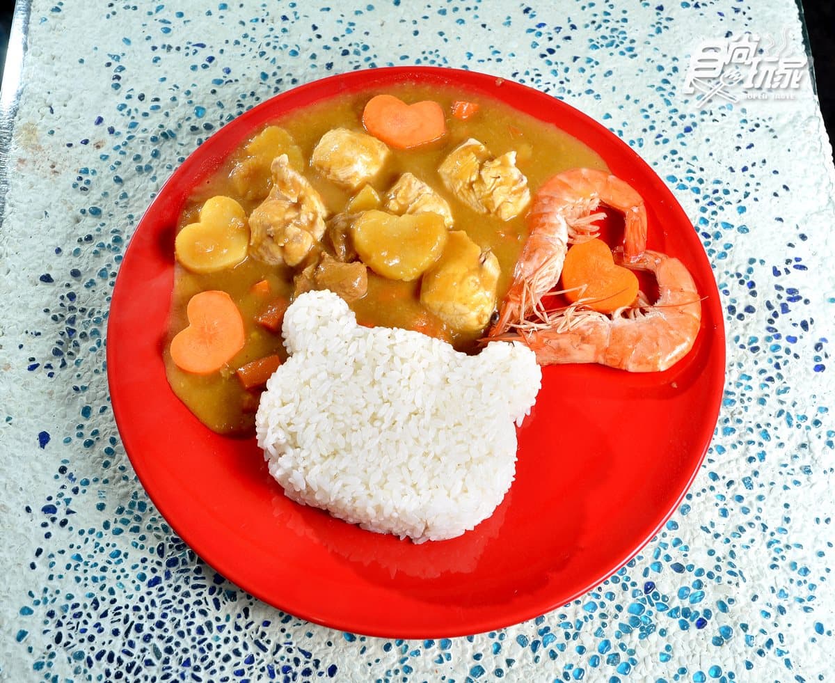 曝光了!宜蘭2處祕境中的祕境:七彩玻璃石沙灘、新月形湛藍海灣 曝光了!宜蘭2處祕境中的祕境:七彩玻璃石沙灘、新月形湛藍海灣