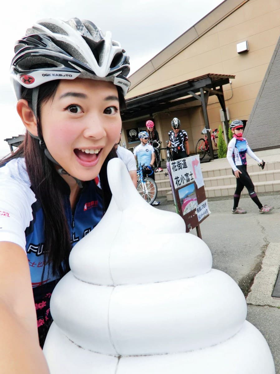 小猴魏華萱帶路 日本自行車美景路線輕鬆騎 富良野賞花 河口湖兜風 小猴魏華萱帶路 日本自行車美景路線輕鬆騎 富良野賞花 河口湖兜風