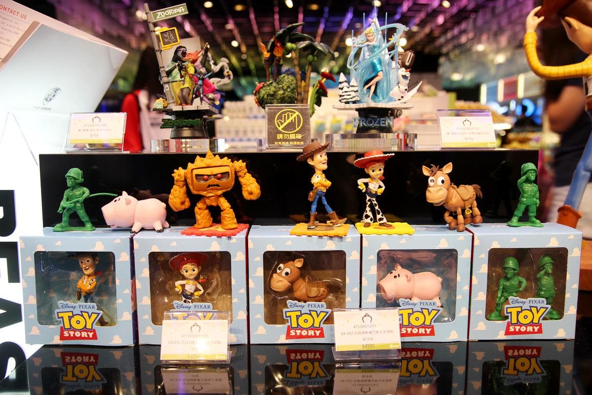 期間限定!皮克斯快閃店「三眼仔娃娃機+獨家商品」超萌想買! 期間限定!皮克斯快閃店「三眼仔娃娃機+獨家商品」超萌想買!