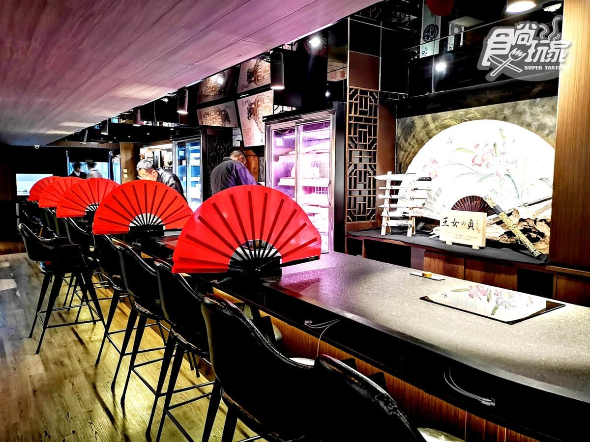 【新開店】最風騷「和牛鍋」! 牛舌海膽、蒸氣肋眼道道桌邊秀吃「殘廢餐」 【新開店】最風騷「和牛鍋」! 牛舌海膽、蒸氣肋眼道道桌邊秀吃「殘廢餐」
