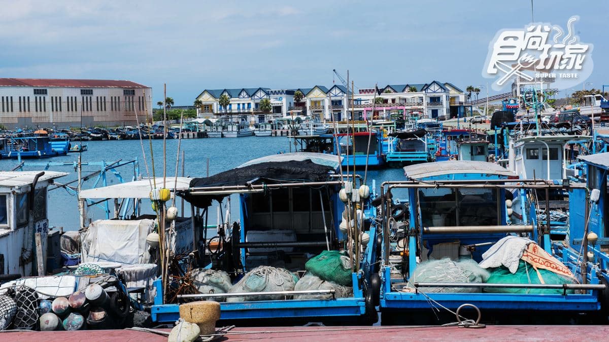 港口最青生魚片、現捏魚丸湯 吃飽飽200元有找 港口最青生魚片、現捏魚丸湯 吃飽飽200元有找