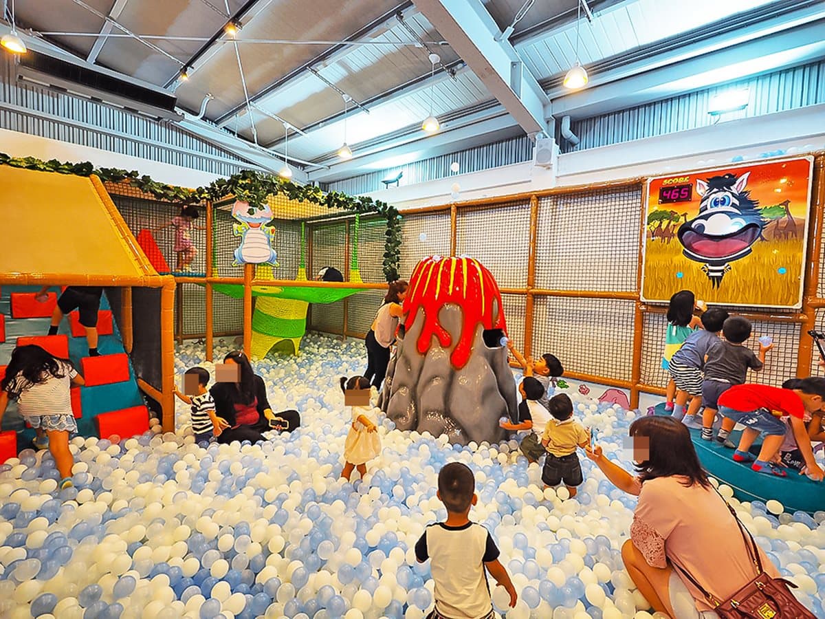 【新開店】小孩要玩瘋了!火山球池、室內沙灘 台中超夯「7大主題」親子餐廳去過沒? 【新開店】小孩要玩瘋了!火山球池、室內沙灘 台中超夯「7大主題」親子餐廳去過沒?