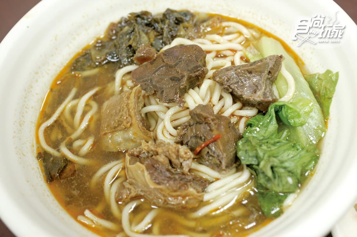 高捷「市議會站」4家50老字號:紅麵線加雙肉羹、全台唯一百樂冰淇淋、牛肉原汁紅燒麵 高捷「市議會站」4家50老字號:紅麵線加雙肉羹、全台唯一百樂冰淇淋、牛肉原汁紅燒麵