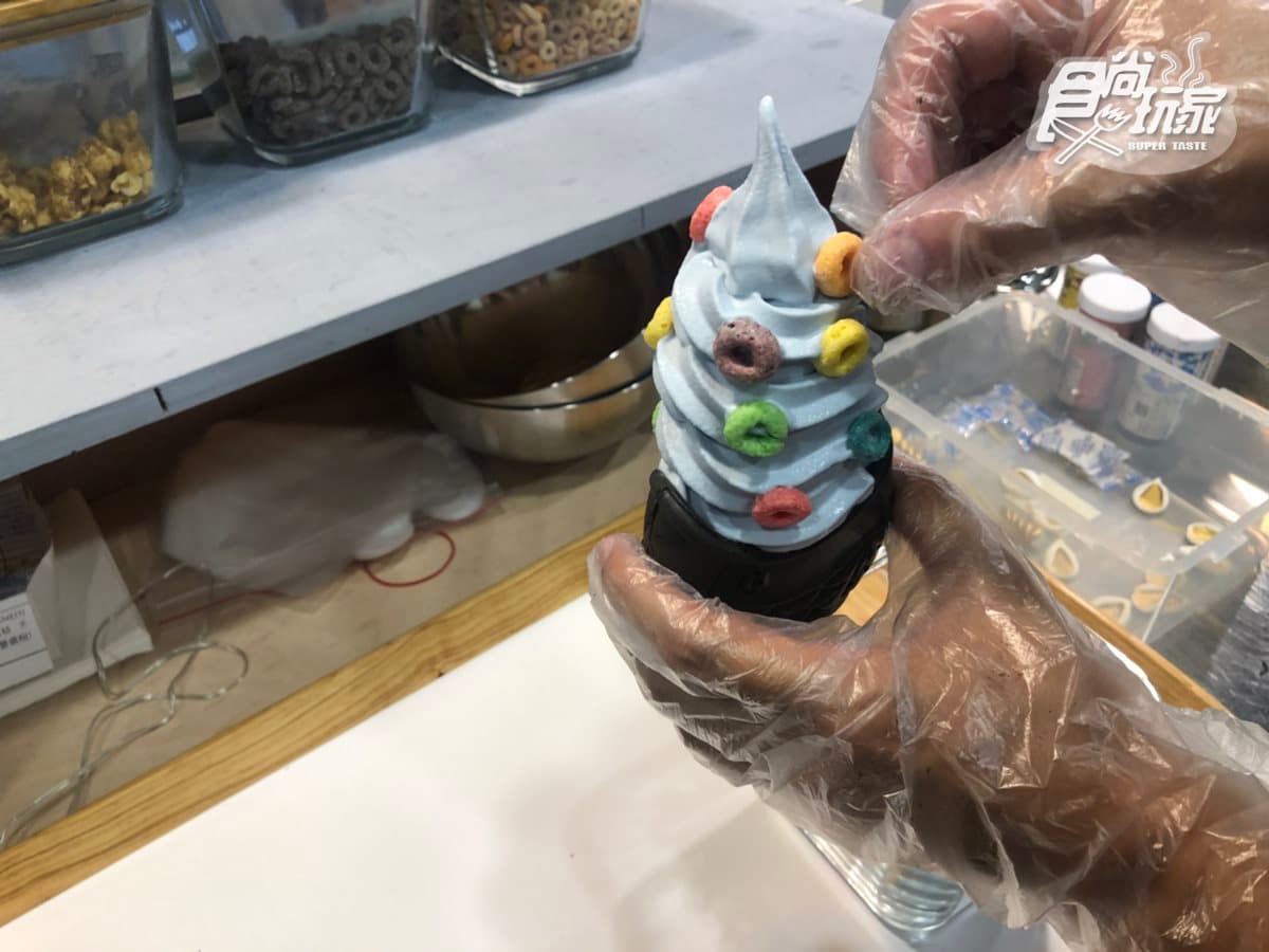這隻魚我可以!「鯛魚燒霜淇淋」新IG美食霸主,首推蝶豆花牛奶、粉紅石榴、福岡抹茶! 這隻魚我可以!「鯛魚燒霜淇淋」新IG美食霸主,首推蝶豆花牛奶、粉紅石榴、福岡抹茶!