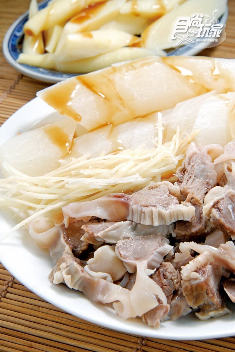 中正紀念堂周邊6家口碑小吃:25元佛心米粉湯、日賣800斤滷肉飯、建中人最愛乾麵 中正紀念堂周邊6家口碑小吃:25元佛心米粉湯、日賣800斤滷肉飯、建中人最愛乾麵