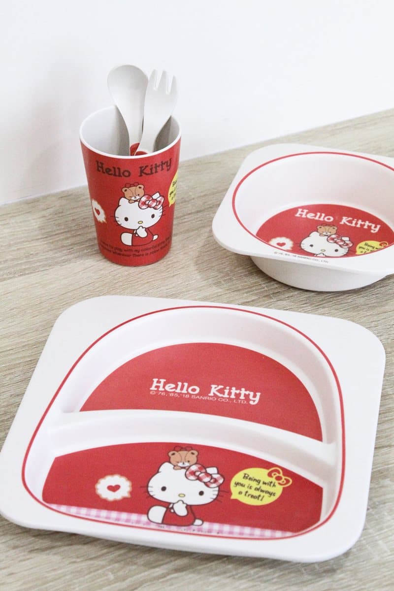 貓迷快衝!「HELLO KITTY蛋糕」8/23開賣 還可加購3色造型湯碗、餐具組 貓迷快衝!「HELLO KITTY蛋糕」8/23開賣 還可加購3色造型湯碗、餐具組