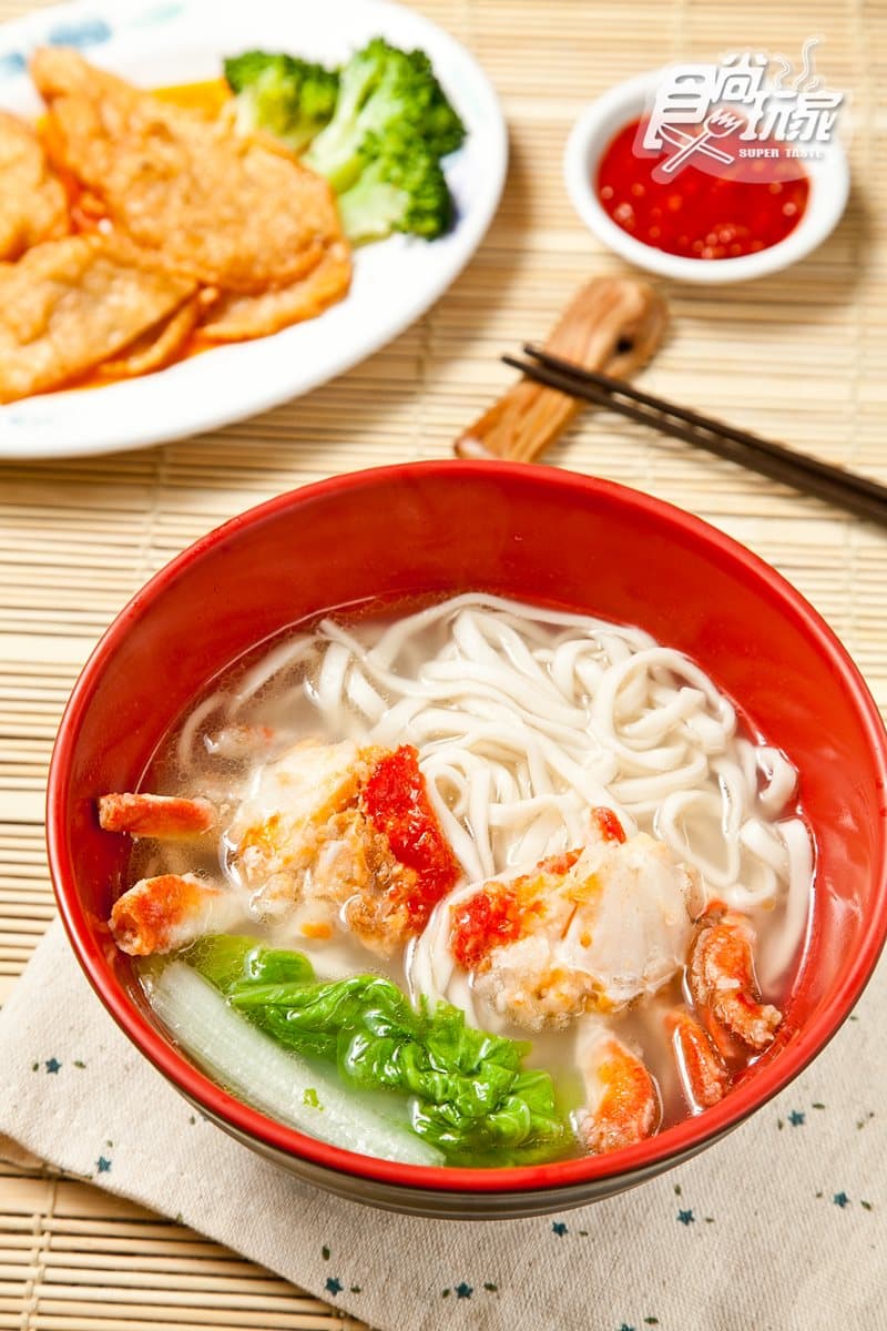到基隆別只吃廟口!老饕點名這4家:胡天蘭按讚水餃、季節限定牛蟹麵、隱藏版豬腳麵 到基隆別只吃廟口!老饕點名這4家:胡天蘭按讚水餃、季節限定牛蟹麵、隱藏版豬腳麵