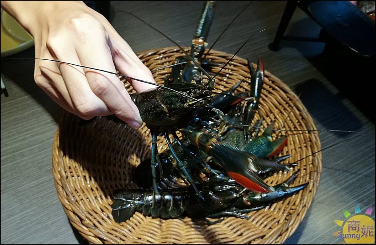 浮誇上桌!3家超澎派烤魚料理,麻辣烤物海鮮一次滿足 浮誇上桌!3家超澎派烤魚料理,麻辣烤物海鮮一次滿足