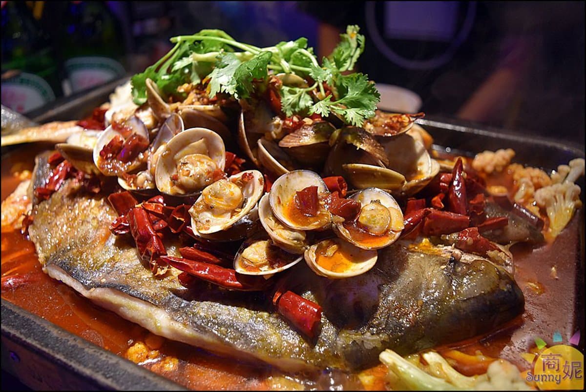 浮誇上桌!3家超澎派烤魚料理,麻辣烤物海鮮一次滿足 浮誇上桌!3家超澎派烤魚料理,麻辣烤物海鮮一次滿足