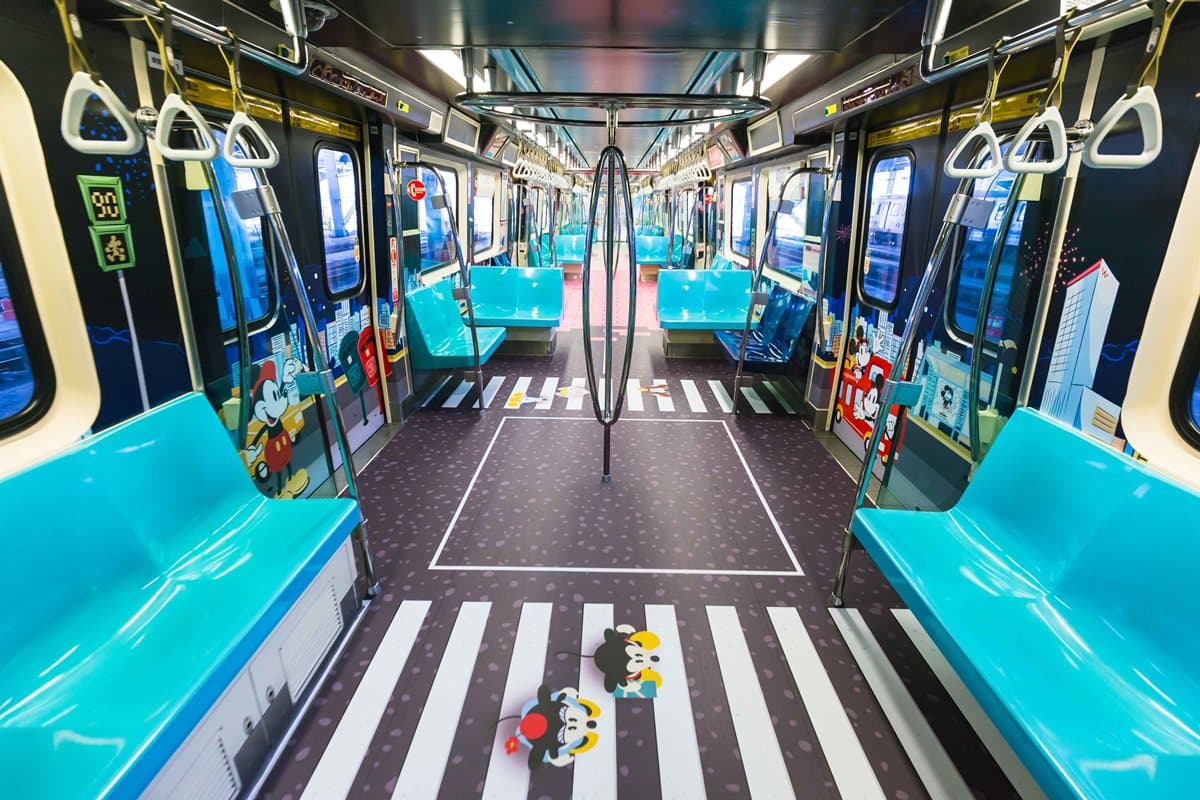 美翻了啦!全台第一輛「米奇彩繪列車」在這條捷運啟航!7大背景必拍啊 美翻了啦!全台第一輛「米奇彩繪列車」在這條捷運啟航!7大背景必拍啊