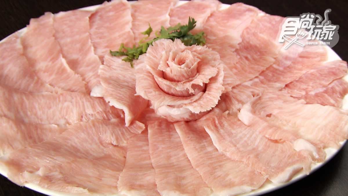 不耍噱頭就賣你好吃!這家汕頭火鍋湯頭清甜 涮霜降牛、和牛、松阪豬超棒 不耍噱頭就賣你好吃!這家汕頭火鍋湯頭清甜 涮霜降牛、和牛、松阪豬超棒