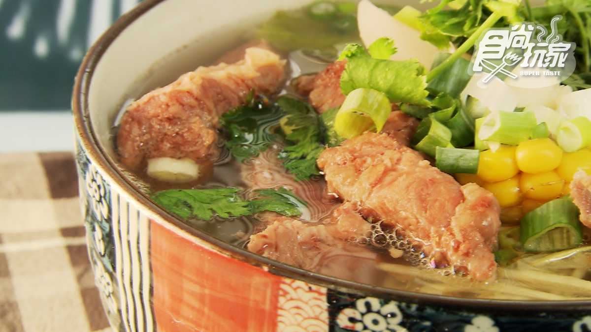 一天限量10碗「 烤豬肋排」拉麵 蔬果湯頭牛肉麵好清甜 一天限量10碗「 烤豬肋排」拉麵 蔬果湯頭牛肉麵好清甜