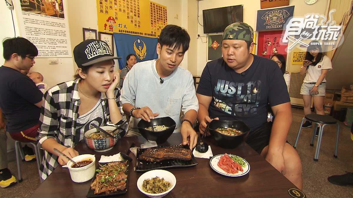 一天限量10碗「 烤豬肋排」拉麵 蔬果湯頭牛肉麵好清甜 一天限量10碗「 烤豬肋排」拉麵 蔬果湯頭牛肉麵好清甜